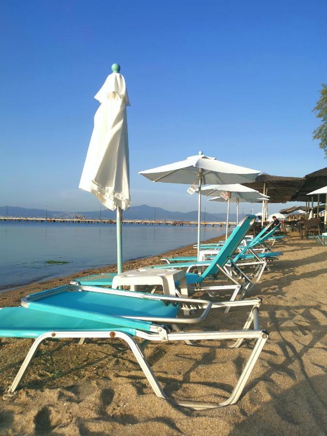 Pure Bliss Luxury Beachfront Apartment With Panoramic Sea Views, Electric Bbq, Gym Equipment And More Agia Triada  Exterior foto